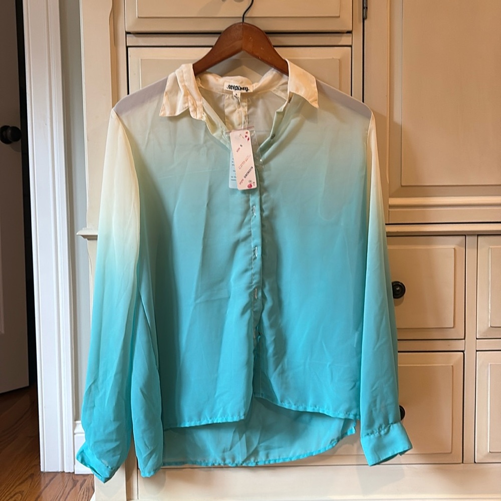 Tye dye blouse NWT size small sheer fabric